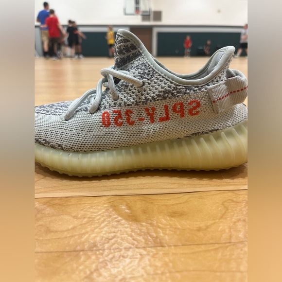 Adidas YEEZY 350 V2 Blue Tint Size Men’s 5 - Picture 2 of 4